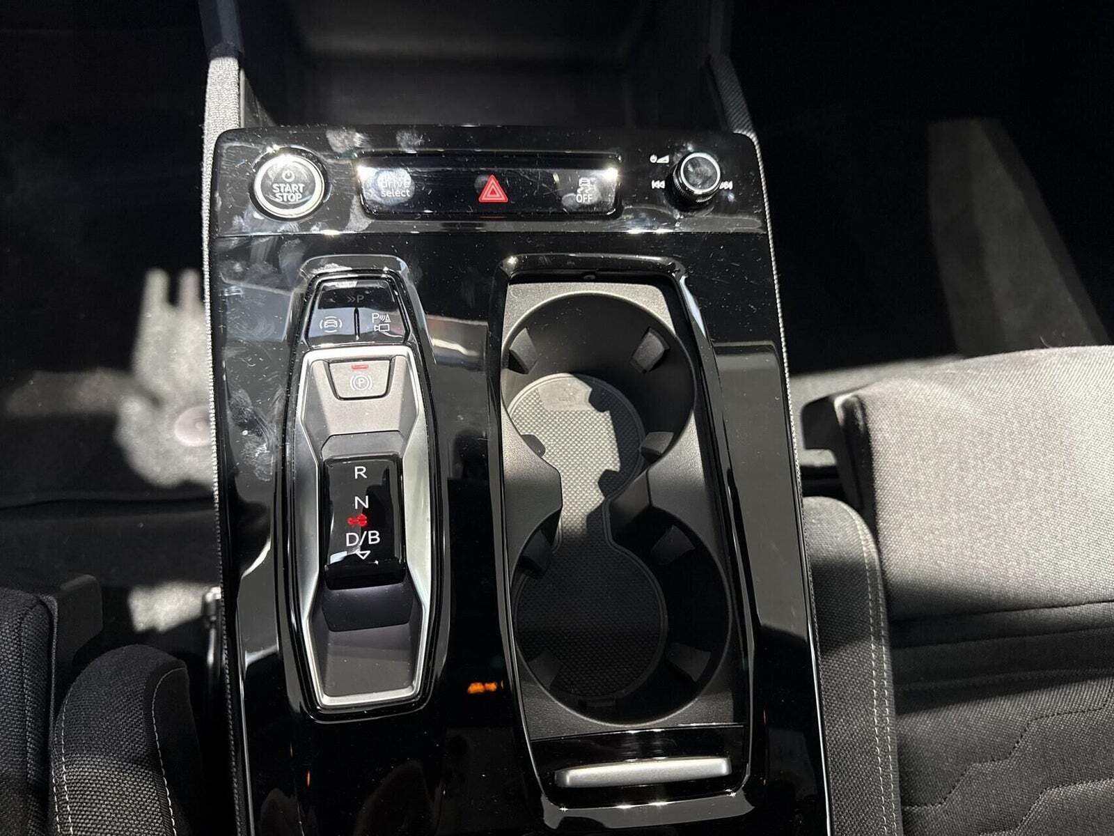 Sort Audi A6 e-tron fra 2025