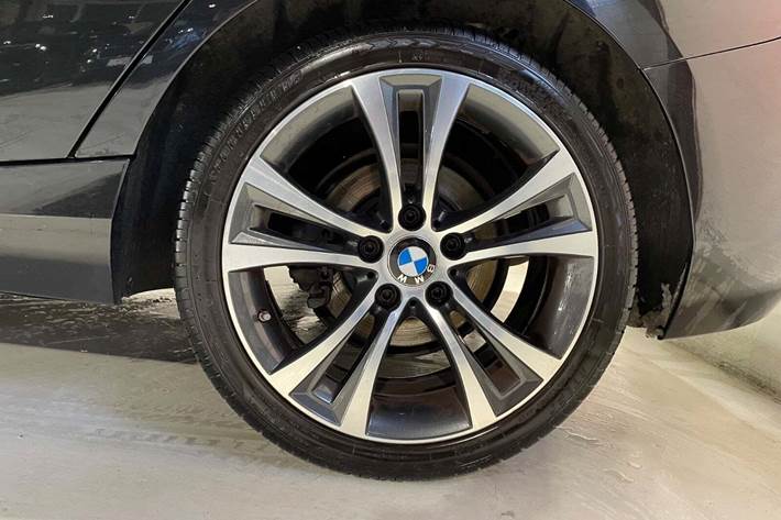 Sort BMW 118d fra 2017