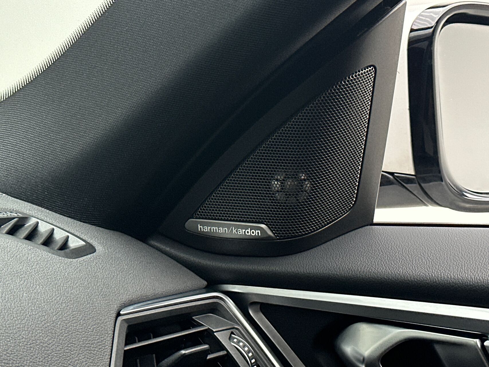 Hvid BMW i4 fra 2022