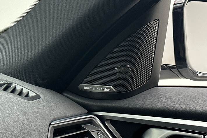 Hvid BMW i4 fra 2022