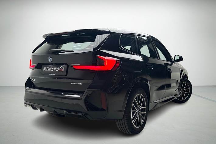 Sort BMW iX1 fra 2022