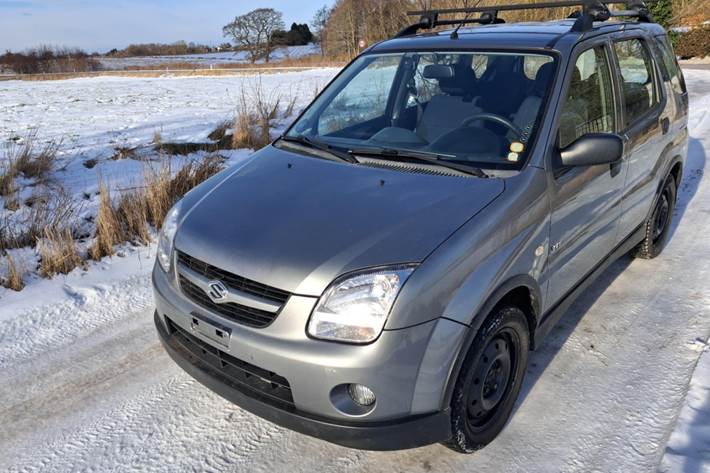 Grå Suzuki Ignis fra 2006