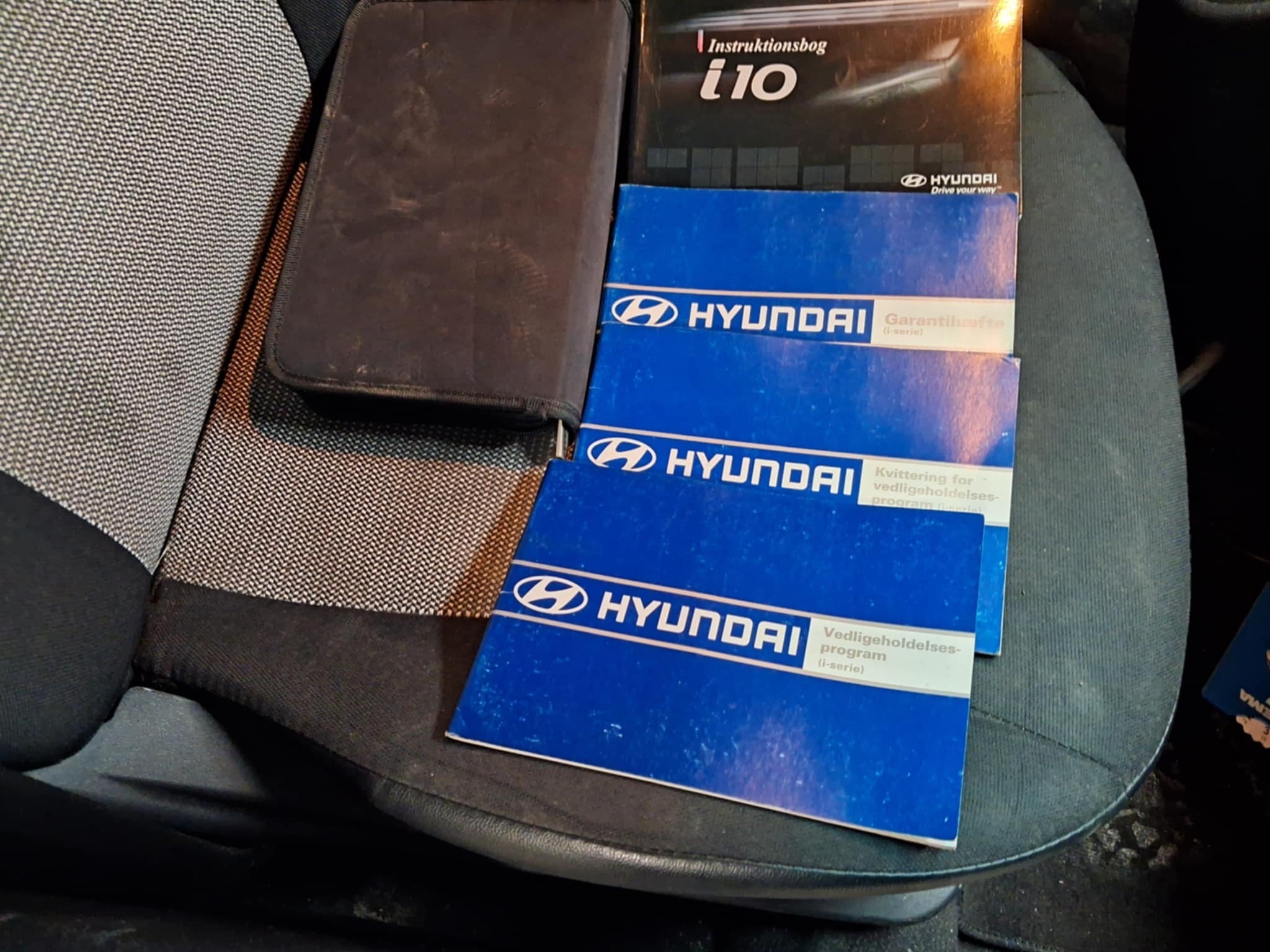 Grå Suzuki Ignis fra 2006