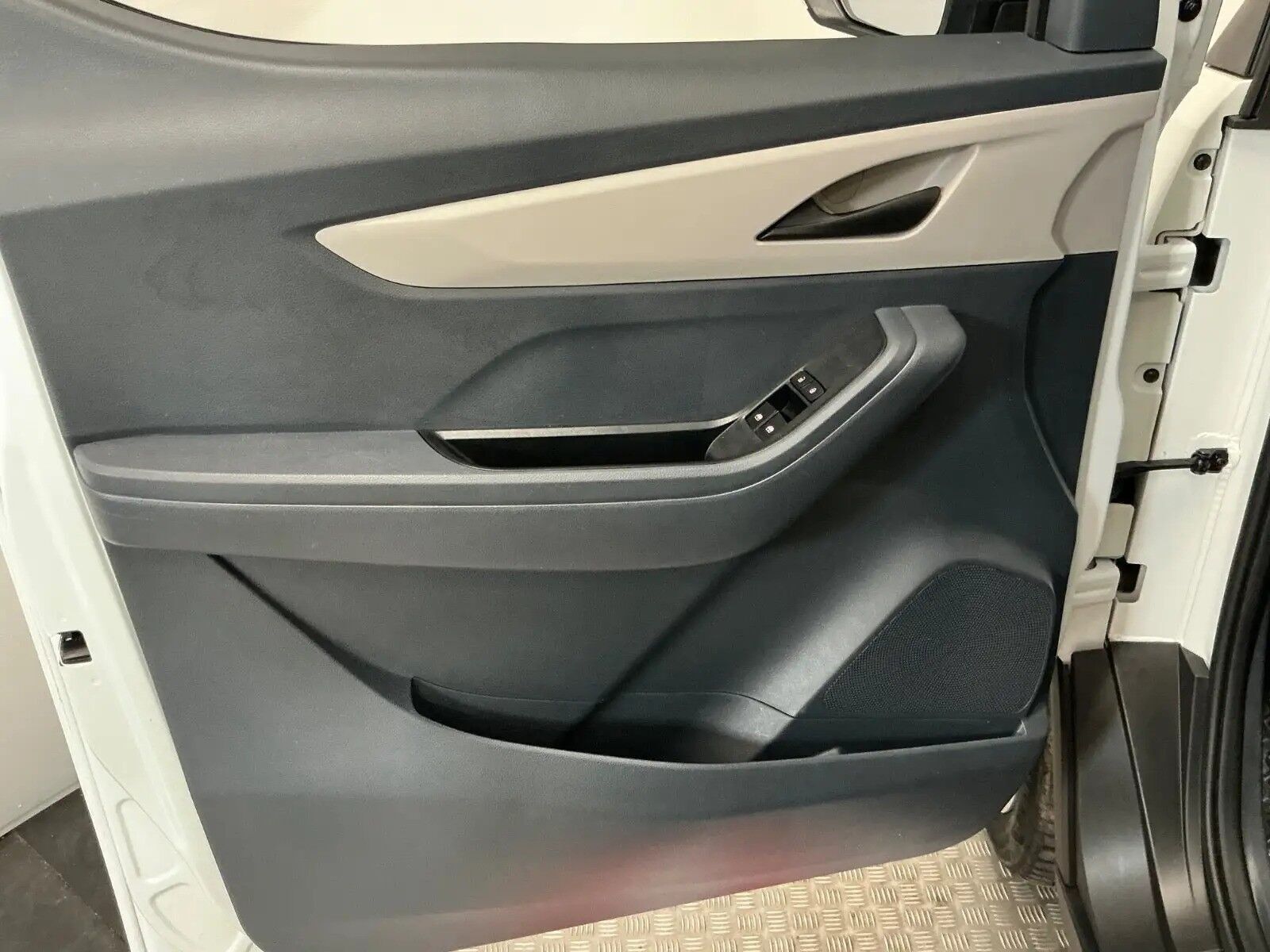 Maxus e-Deliver 3 SWB 50,2 kWh EL 122HK Van Aut.