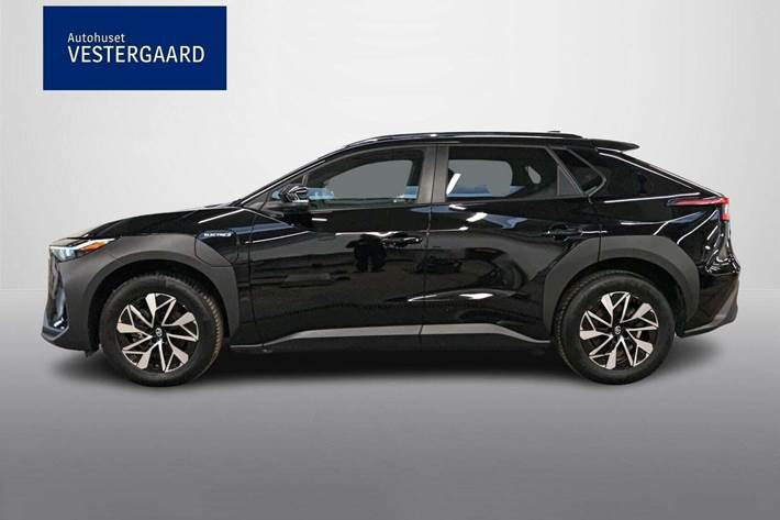 Sort Toyota BZ4X fra 2023