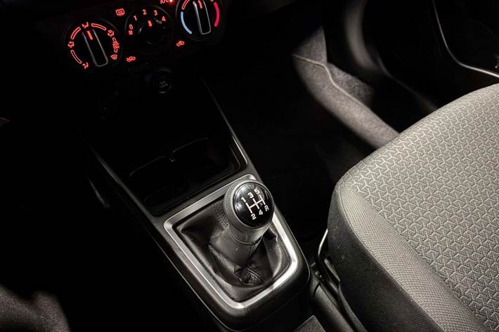 Grå Suzuki Swift fra 2018