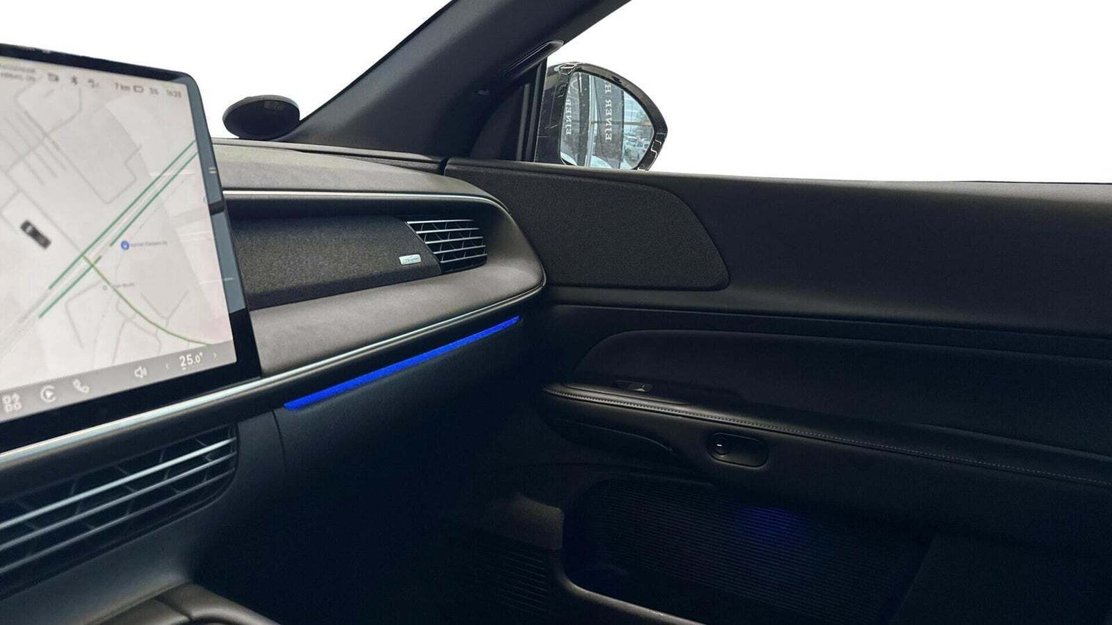 Sort Xpeng G6 fra 2024