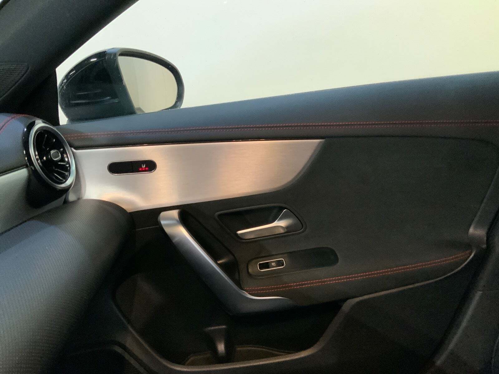 Sort Mercedes CLA220 d fra 2021