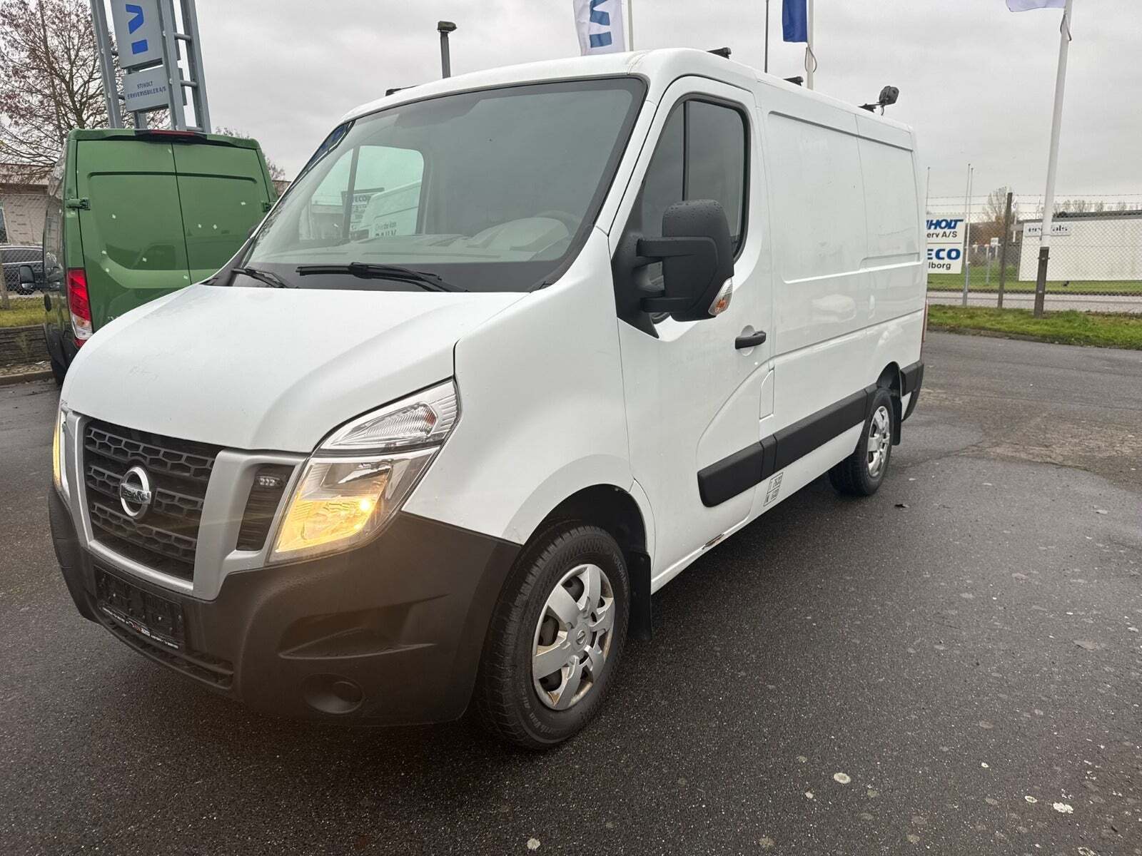 undefined Nissan NV400 fra 2012 set udefra