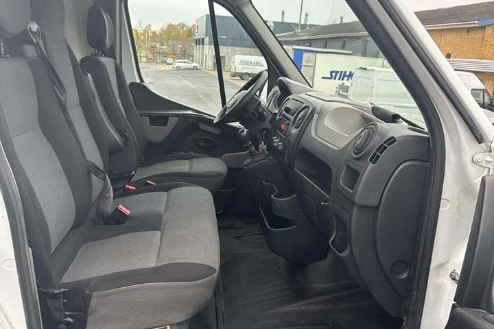 undefined Nissan NV400 fra 2012 set indefra