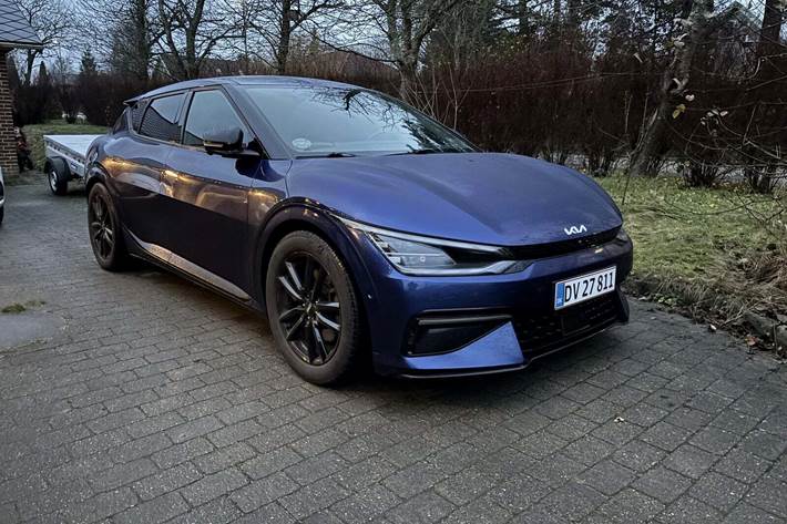 Blå Kia EV6 fra 2021