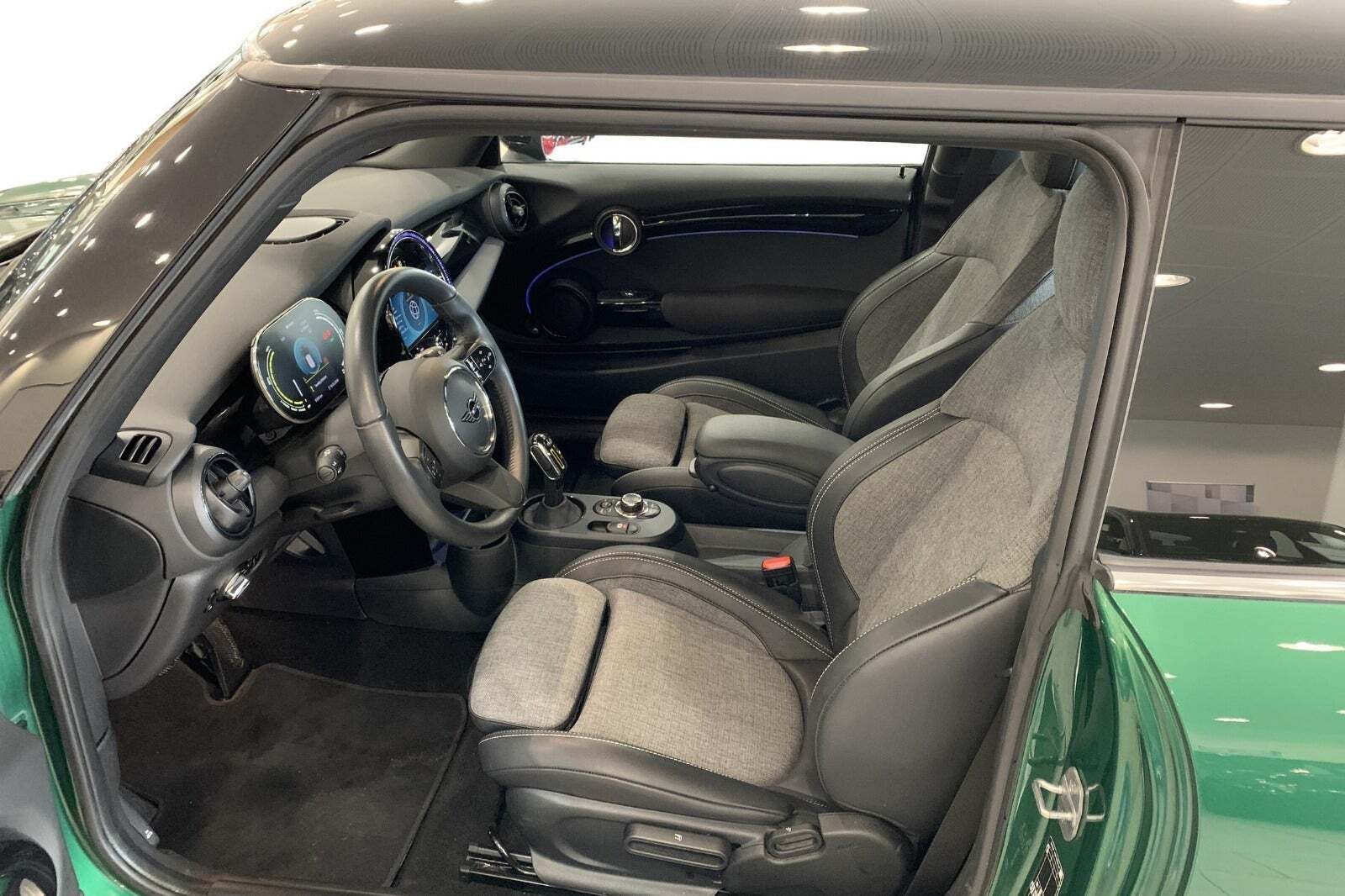 Mini Cooper SE Classic Trim