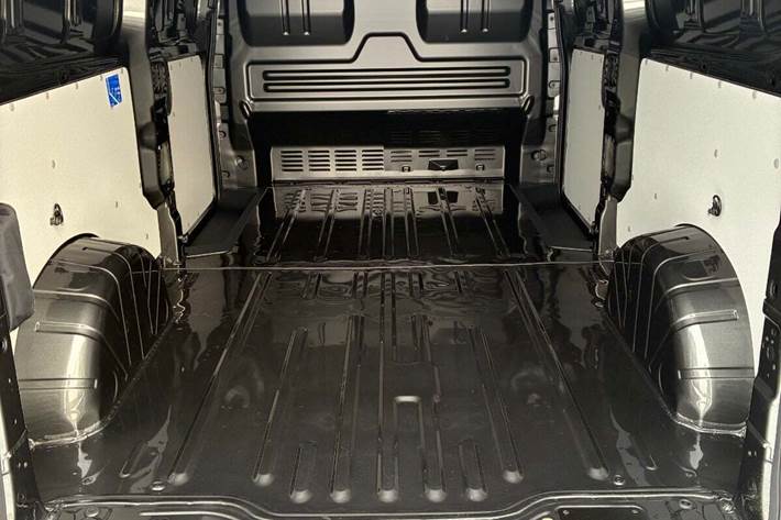 Grå VW Transporter fra 2025