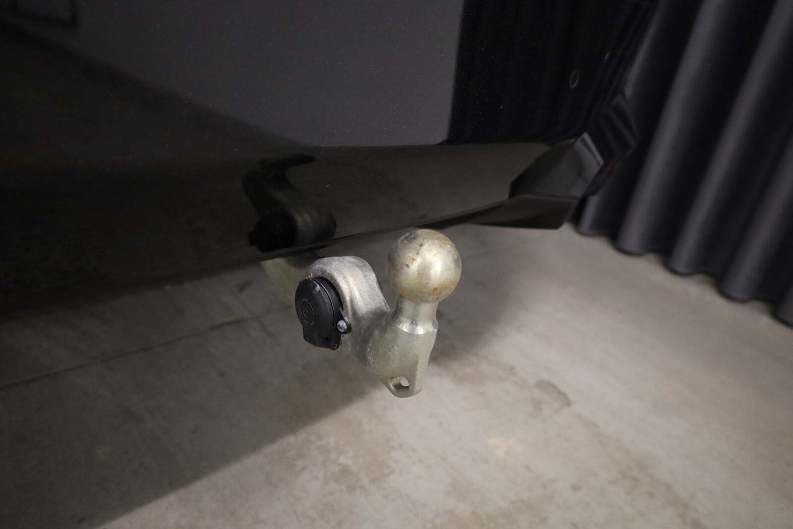 Sort BMW iX fra 2024