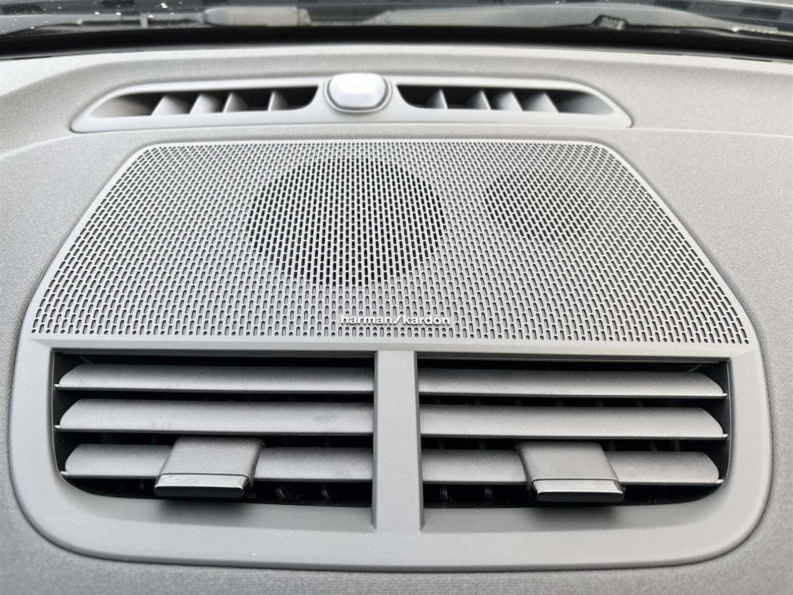 Sort Polestar 2 fra 2026