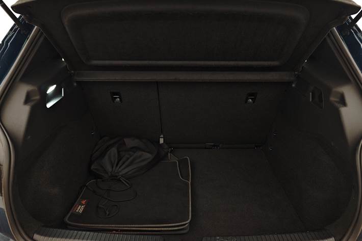 Blå Cupra Born fra 2021