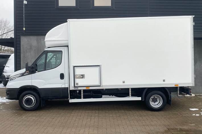 Hvid Iveco Daily fra 2024