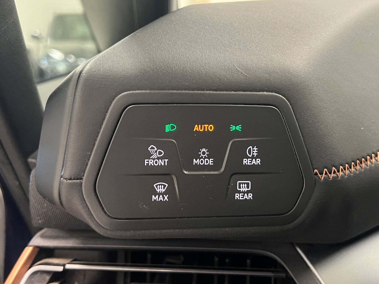 Blå Cupra Born fra 2022