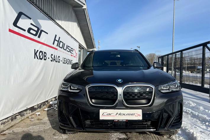 Sort BMW iX3 fra 2023
