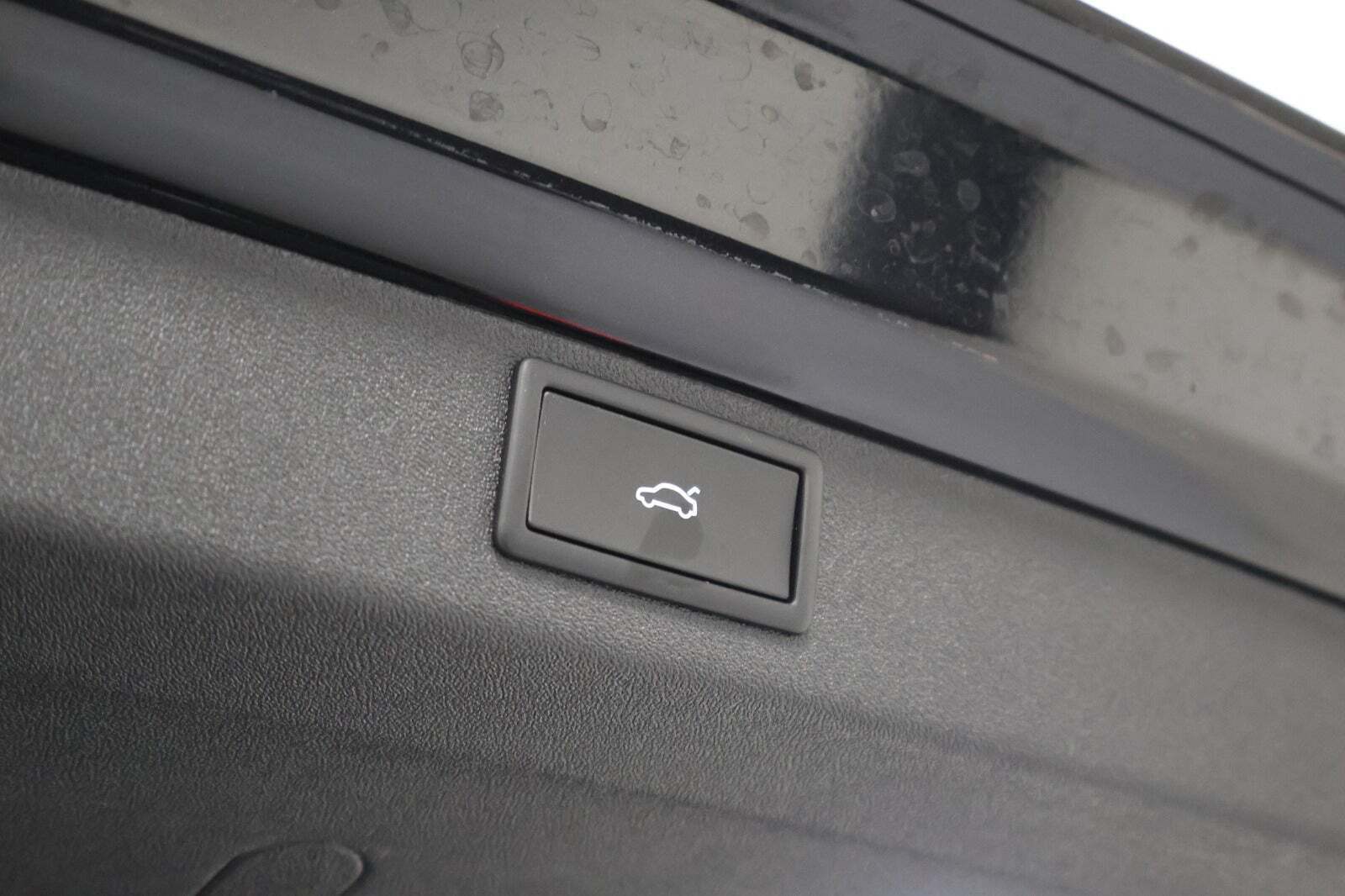 Sort Skoda Enyaq fra 2025