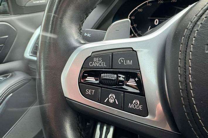 Sort BMW X5 fra 2023