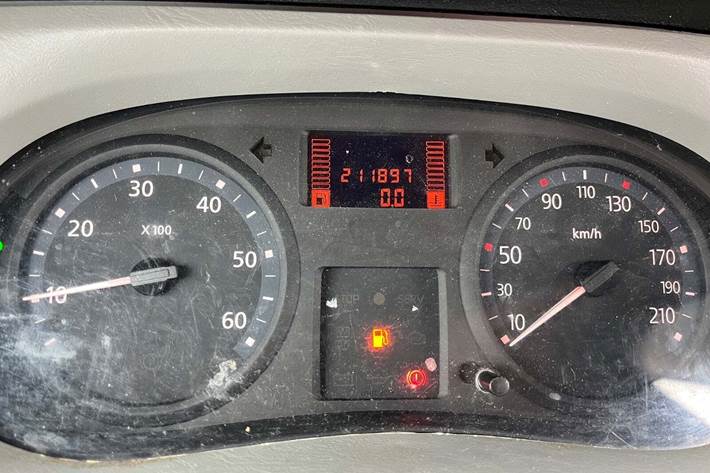 Hvid Renault Trafic T29 fra 2008