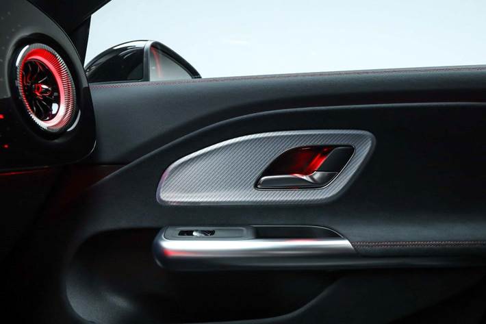 Sort Mercedes CLA250+ fra 2025