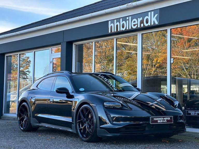 Porsche Taycan 4 Performance+ Cross Turismo