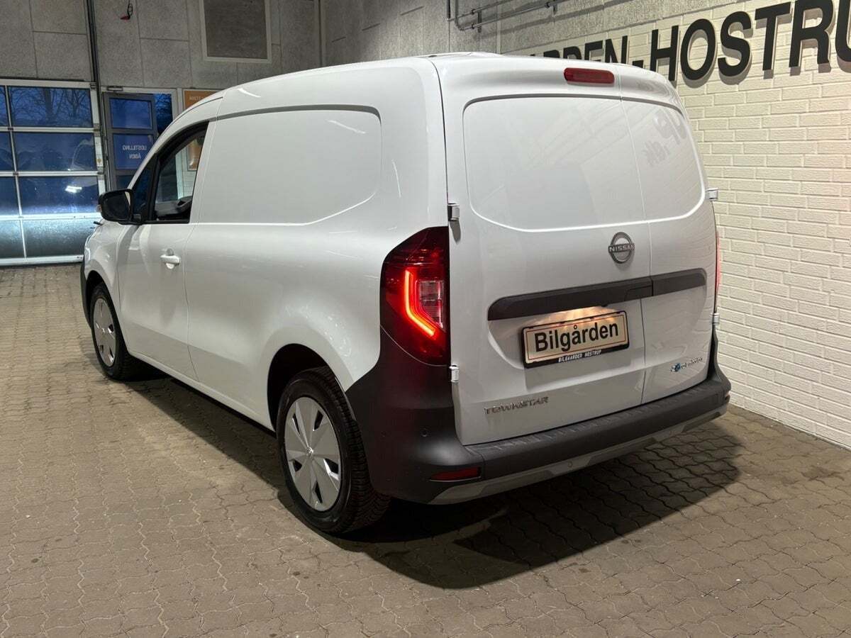 Hvid Nissan Townstar fra 2023