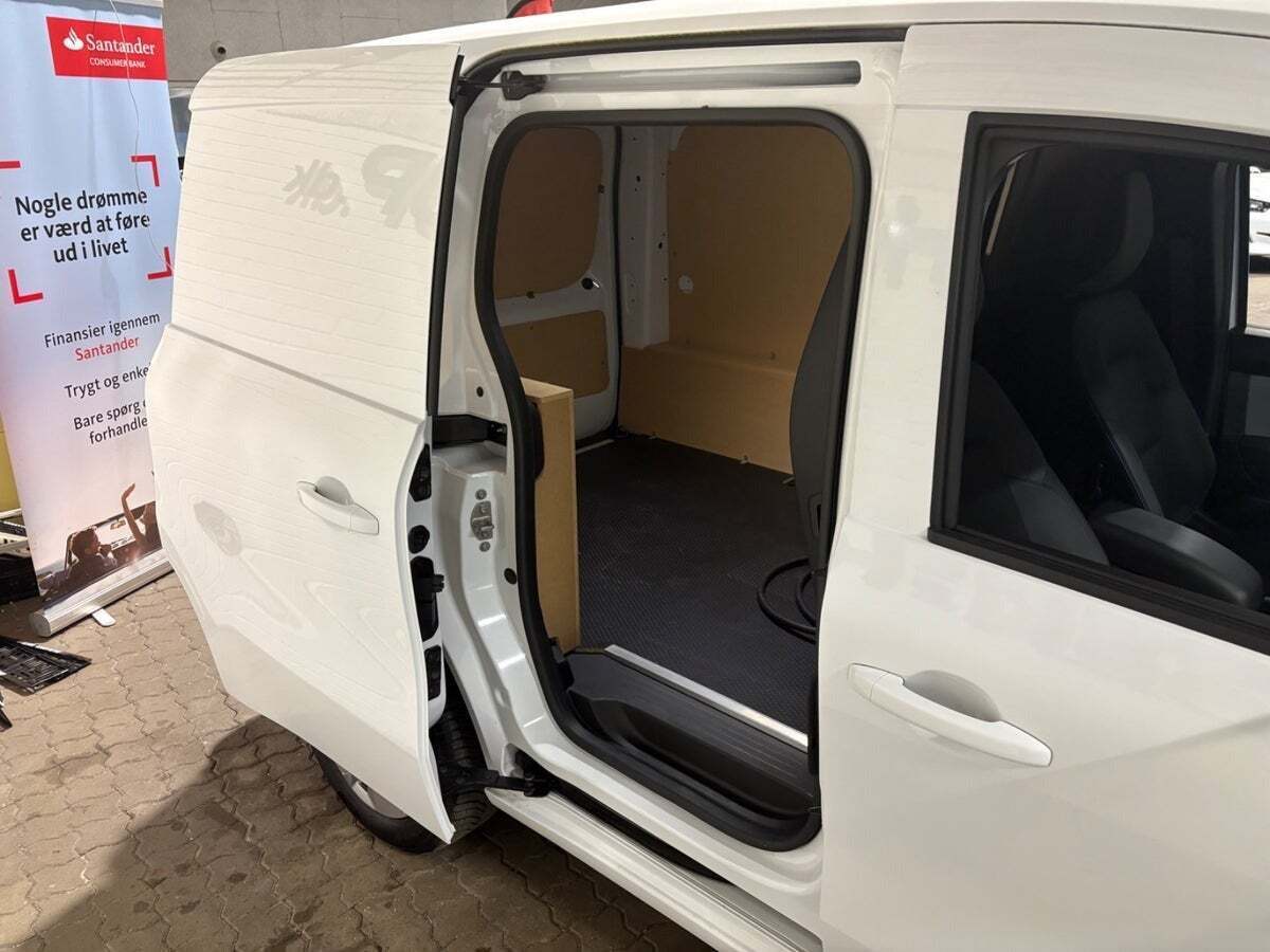 Nissan Townstar 45 Combi N-Connecta L1H1