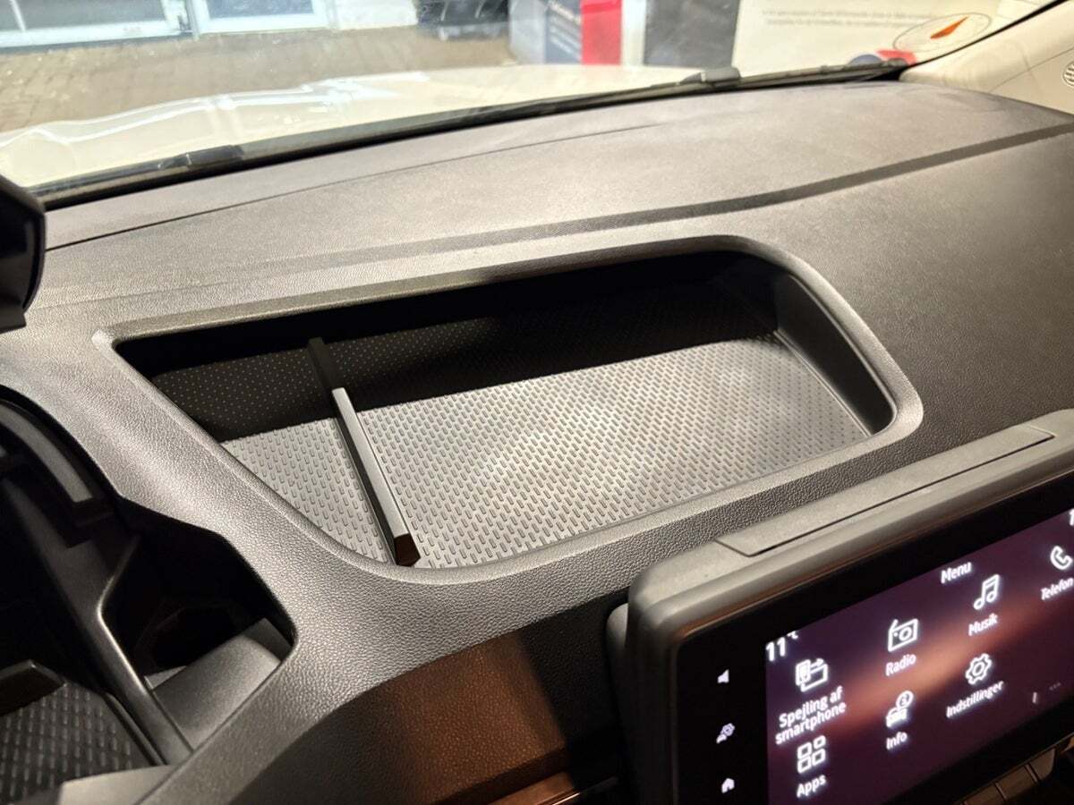 Hvid Nissan Townstar fra 2023