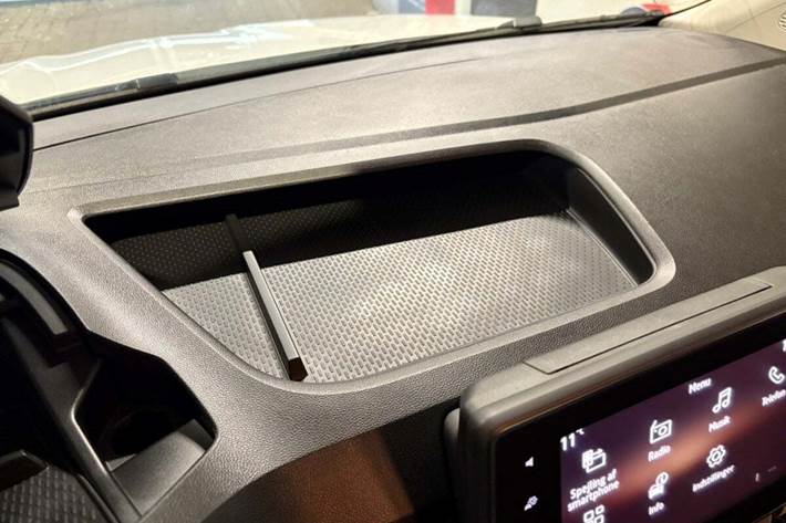 Hvid Nissan Townstar fra 2023