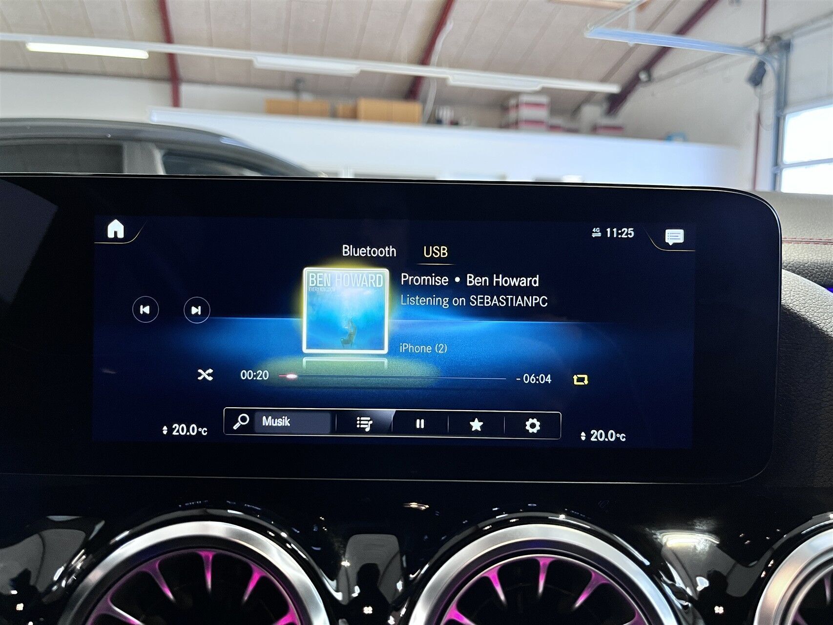 Sort Mercedes EQA 250+ fra 2023