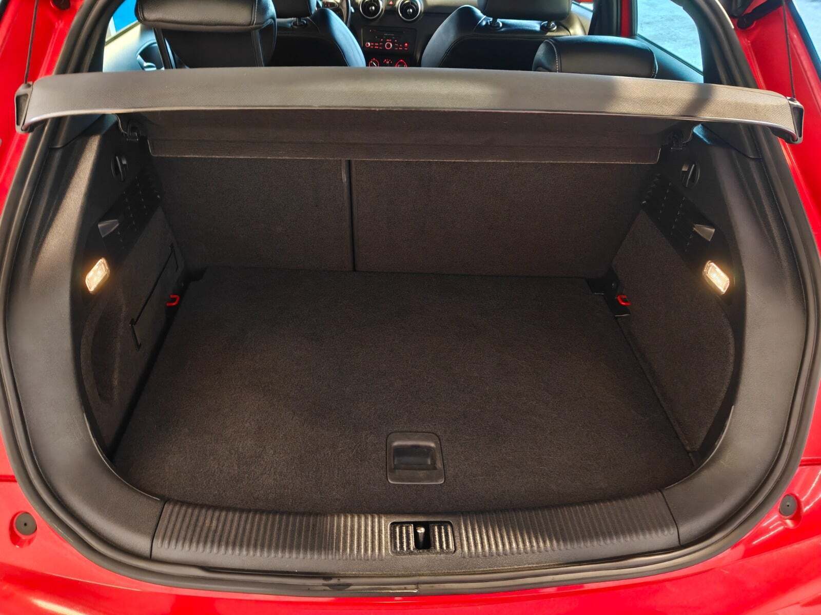 Rød Audi A1 fra 2013