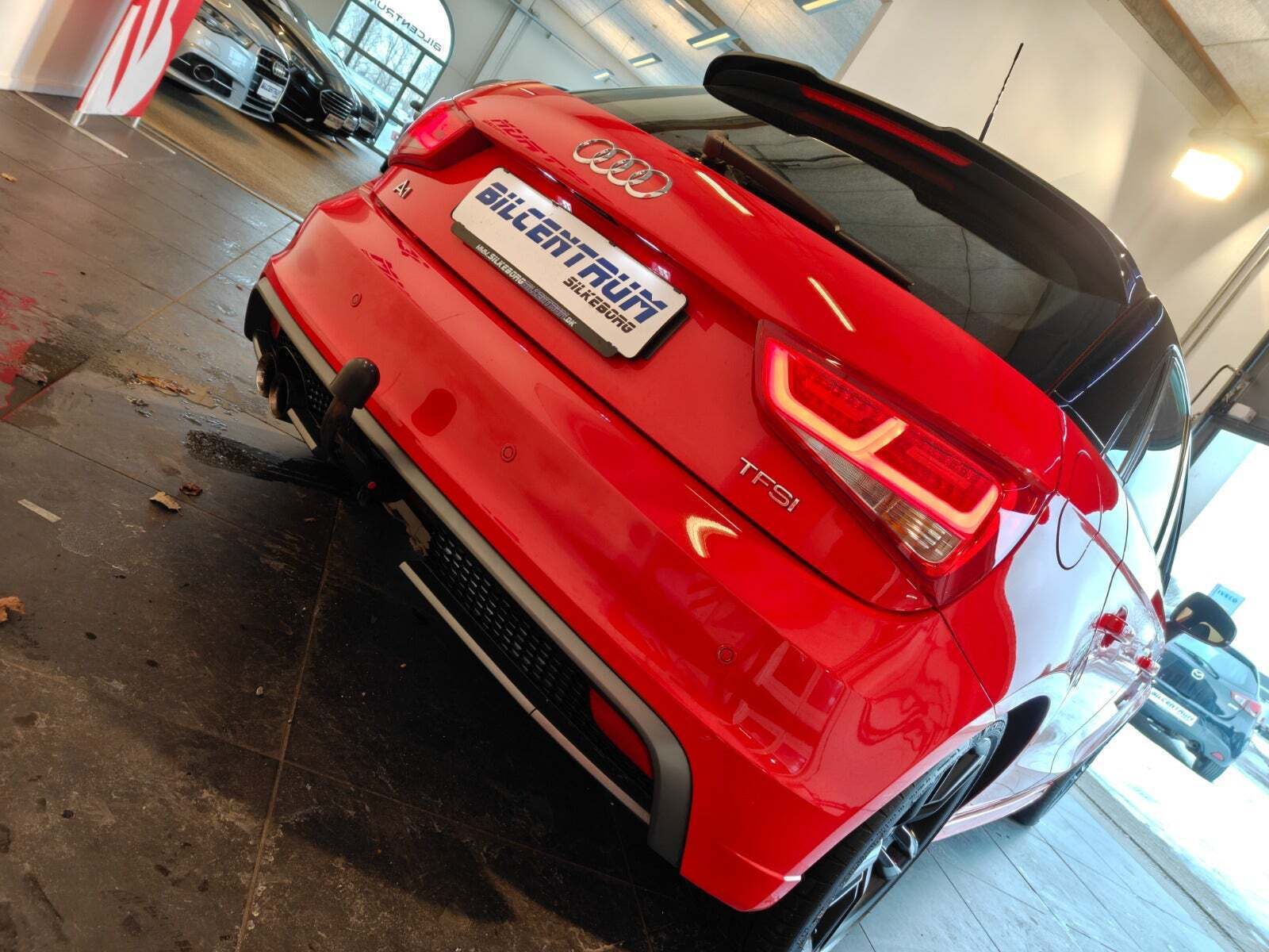 Rød Audi A1 fra 2013