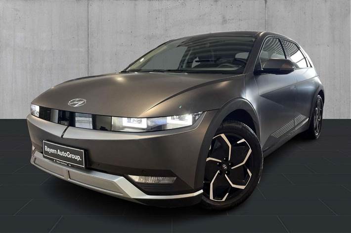 Grå Hyundai Ioniq 5 fra 2023 set udefra