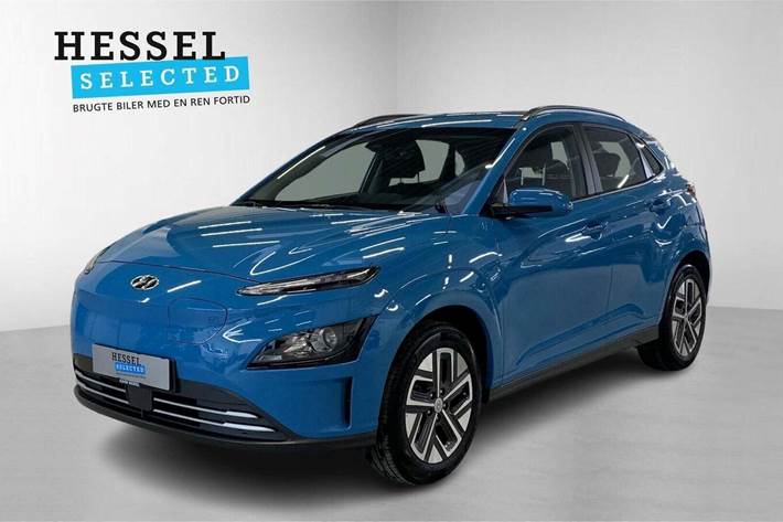 Blå Hyundai Kona fra 2022 set udefra