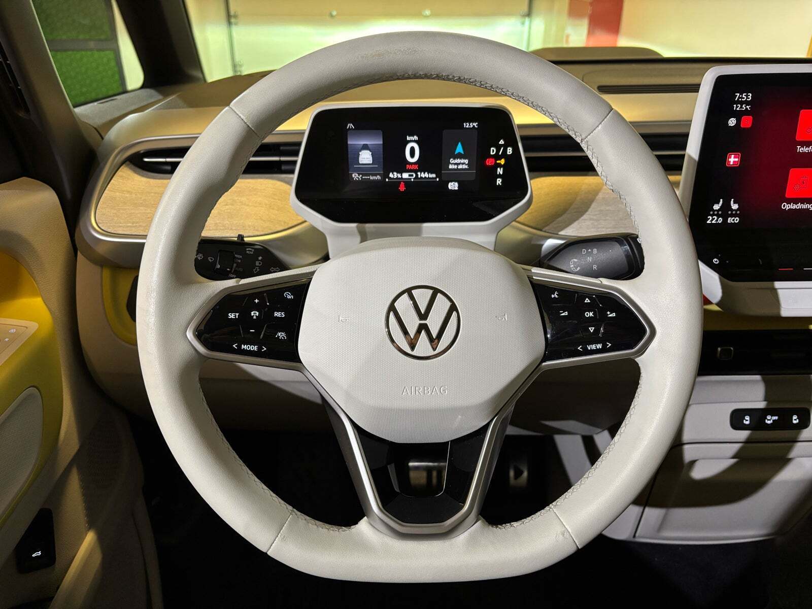 Gul VW ID.Buzz fra 2022