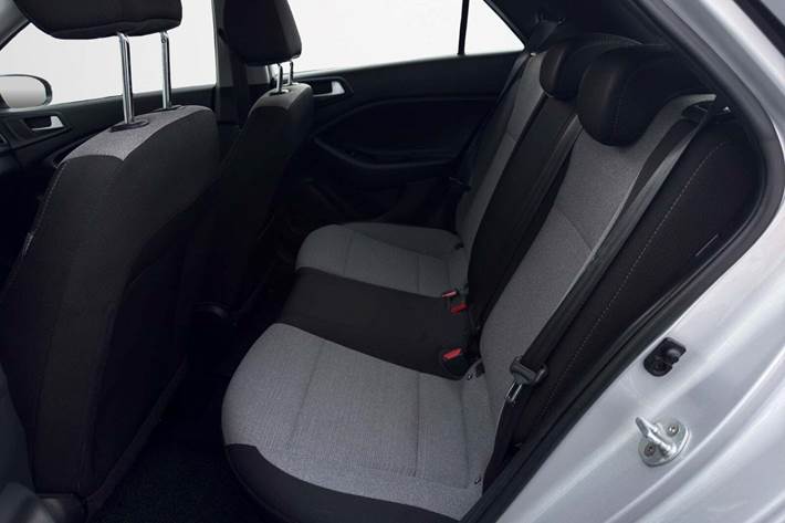 Sølv Hyundai i20 fra 2016