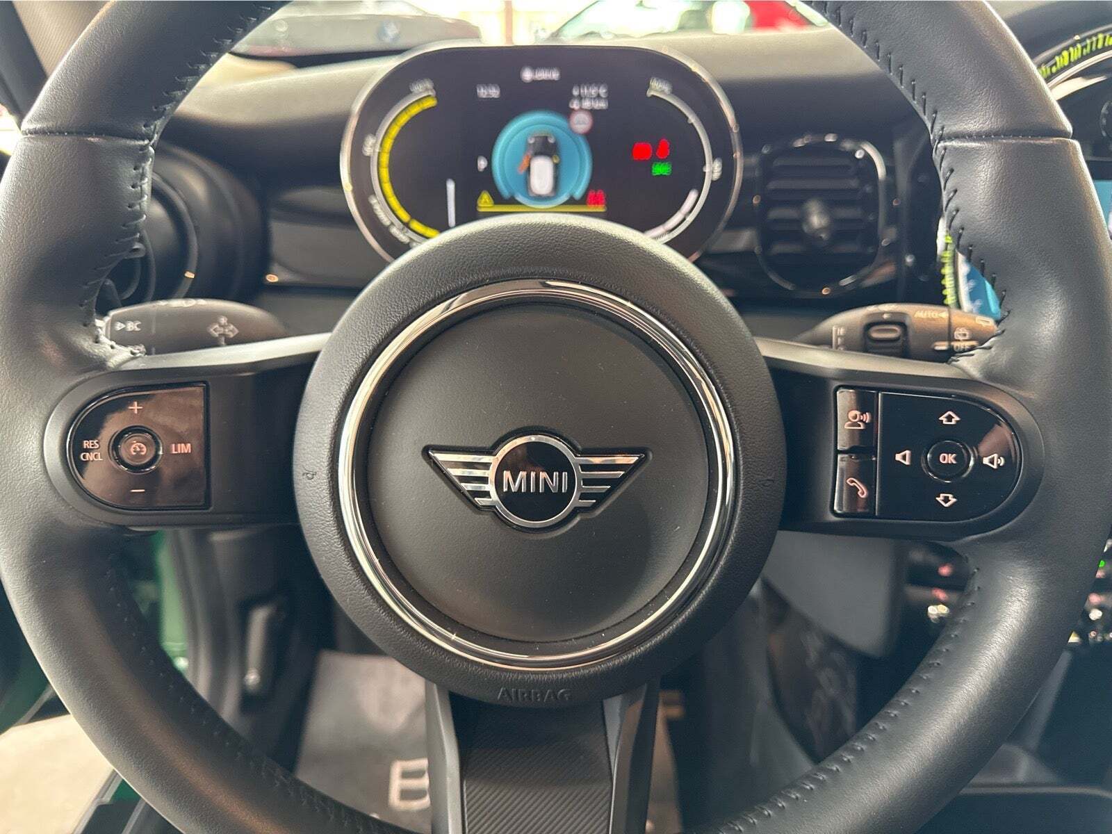 Grøn Mini Cooper SE fra 2023