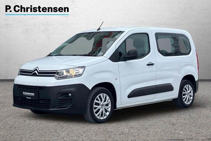 Hvid Citroën ë-Berlingo fra 2023 set udefra