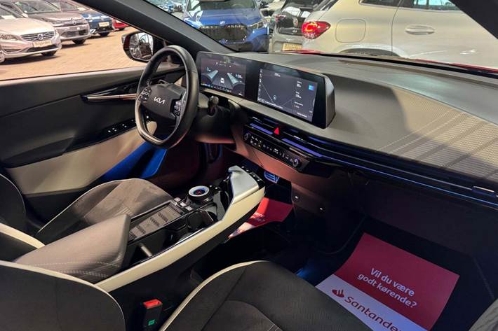 Rød Kia EV6 fra 2024