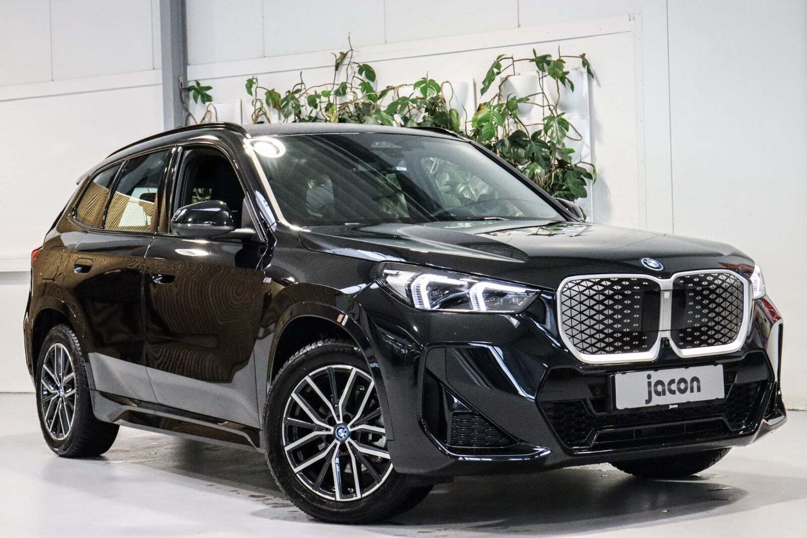 BMW iX1 eDrive20 Fully Charged M-Sport