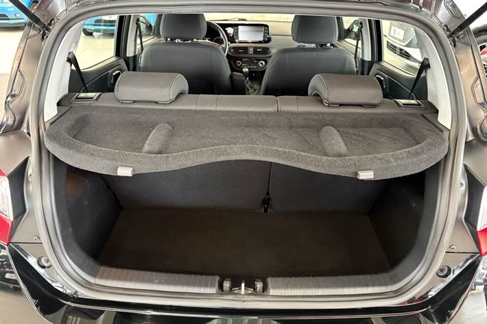 Sort Hyundai i10 fra 2023