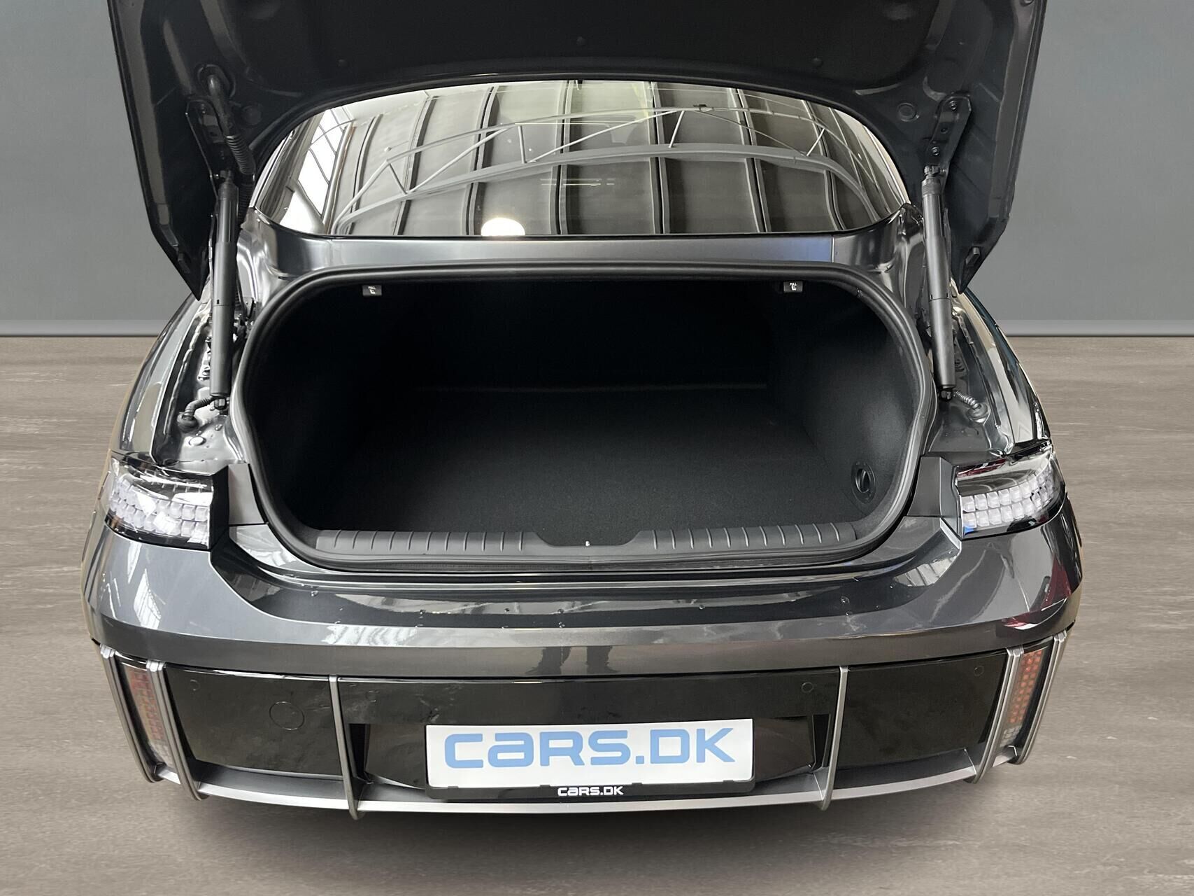 Hyundai Ioniq 6 Electric 77,4 kWh Ultimate 229HK Aut.