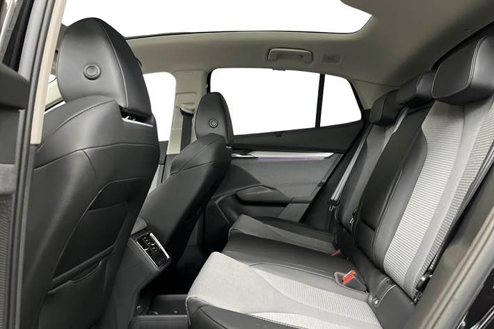 Sort Skoda Enyaq fra 2023