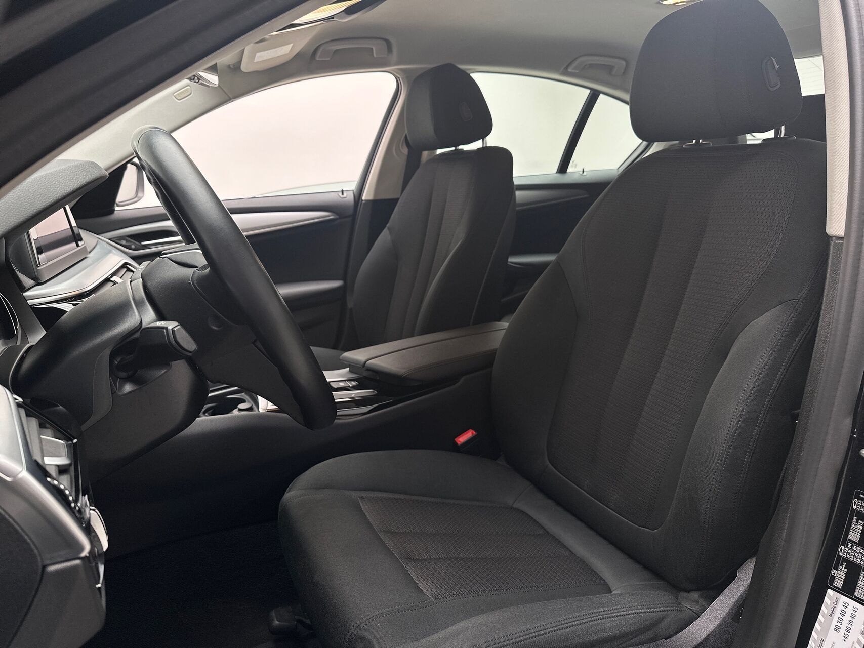 Sort BMW 520d fra 2020