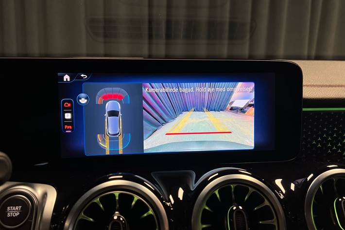 Grå Mercedes EQB 250+ fra 2025