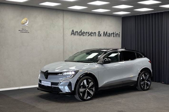 Grå Renault Mégane fra 2023 set udefra