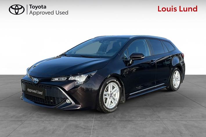 Brun Toyota Corolla fra 2019 set udefra